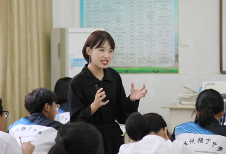学校放暑假学校门前学生上放学时间禁止通行标志怎么办_我和魔物娘的日常h本_三本学校学生的日常