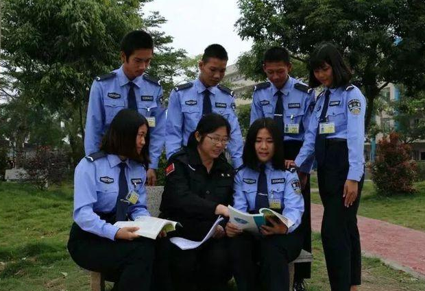 政法干警专科和本科的区别_专科本科政法干警区别大不大_政法干警本科考专科服务年限